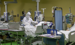 Coronavirus, contagi in aumento, in un ristorante hanno dato nomi falsi Stupidità assoluta