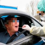 Covid-19, da Napoli l'analisi: "E' maggiormente diffuso tra i viaggiatori"