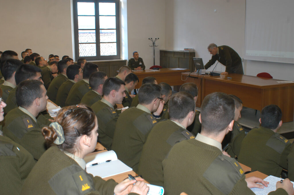 Concorsi per l'Esercito irregolari: sette arresti della Guardia di Finanza