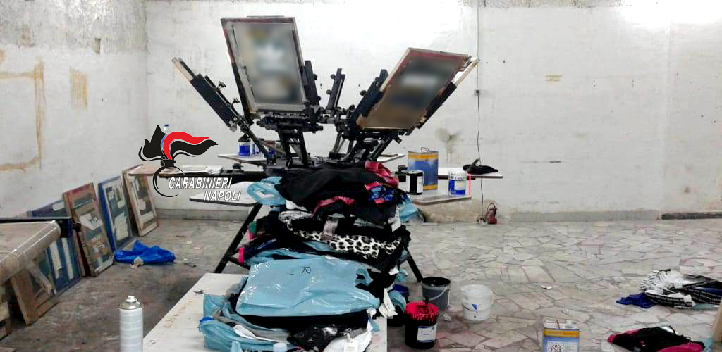 Blitz in provincia, scoperte le fabbriche dell'abbigliamento "pezzotto"