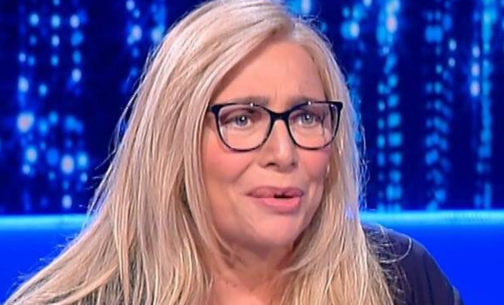 Finisce Domenica In, Mara Venier nella bufera per un abbraccio E' inaccettabile