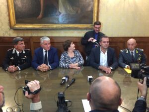 Napoli, in Prefettura il tavolo sulla legalità: ecco le misure per contrastare la devianza giovanile