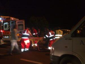 Giugliano, notte tragica: grave incidente stradale