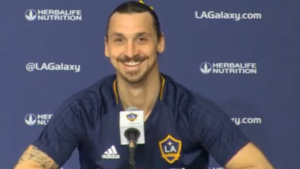 Ibrahimovic al Napoli? "Tutti mi vogliono", la criptica risposta dello svedese