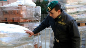 Maxi sequestro nel porto di Salerno 14 tonnellate di droga prodotta dall'Isis per finanziare il terrorismo