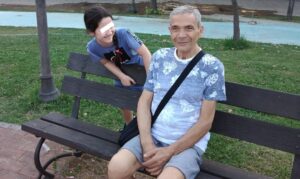 Napoli, nonno Mario salvato al Cardarelli da un tumore: "Ora a casa dalla nipotina"