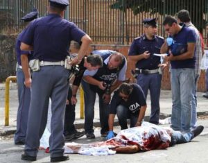 Omicidio De Roberto, la morte è stata voluta dal clan Bellofiore: arrestati i killer