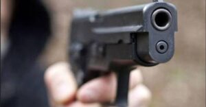 Rapina a Chiaiano e agguato a Giugliano, due persone gambizzate: spari e far west a Napoli e provincia