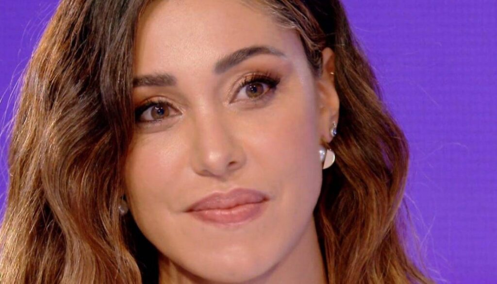 Relazione clandestina tra Stefano e Alessia Risponde Belen Sono felice