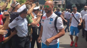 Arrivo del Napoli a Dimaro: il gesto dei tifosi