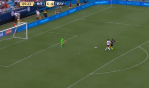 Mauro Icardi segna un gol eccezionale contro il Bayern