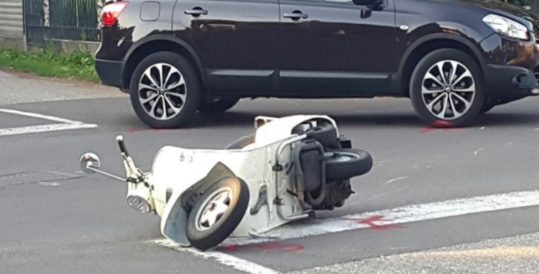 Incidente in vespa: muore giovane 19enne