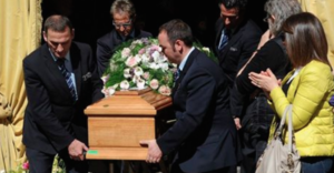 Lutto a Napoli, muore il proprietario dello storico bar di via Aniello Falcone