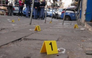 Si torna a sparare nel Napoletano, uomo colpito da alcuni proiettili a Marano