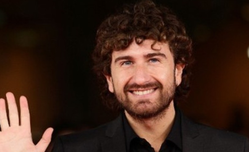 Festa per Maradona a piazza Plebiscito, Alessandro Siani contestato dai tifosi