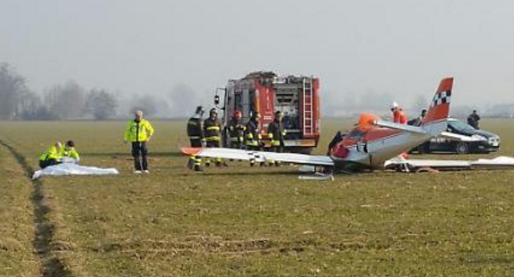 Dramma a Caiazzo, aereo ultraleggero precipita: morto il pilota