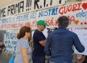 Tifosi del Savoia organizzano un flash-mob per le vittime del crollo di Torre Annunziata