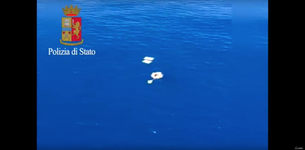 Napoli, trovati 2 dei 3 pescatori dispersi: continua la ricerca del terzo