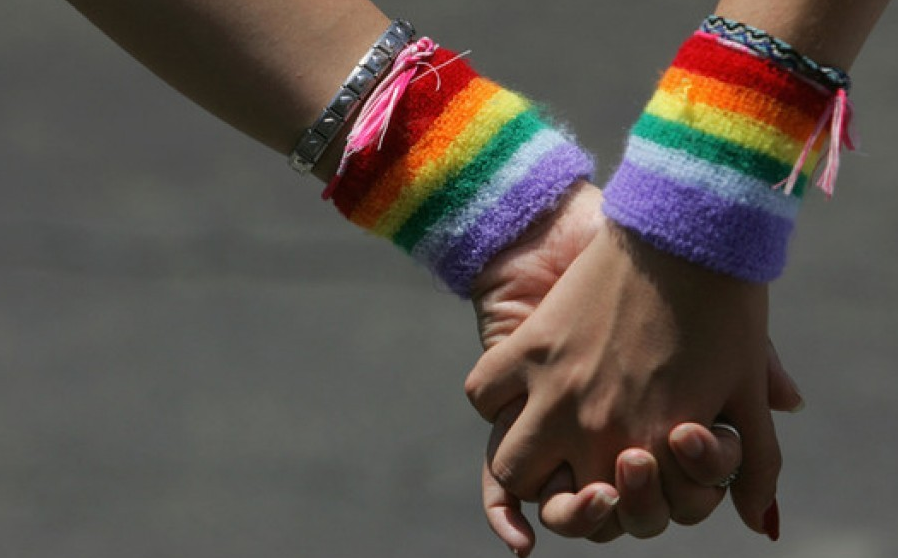 Casa vacanze calabrese rifiuta coppia napoletana perché omosessuale