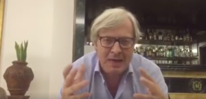 Sgarbi si scaglia contro l'installazione del Corno sul lungomare: "Un orrore"