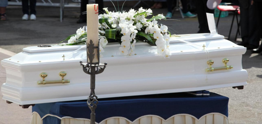 Dramma nel Casertano, ragazzo di 13 anni muore dopo una lunga malattia