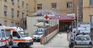 Ancora spari a Napoli, 26enne pregiudicato colpito da un proiettile in zona Museo