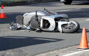 Scontro tra auto e moto a Santa Maria Capuavetere, muore un uomo di 67 anni
