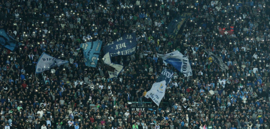 Tifoso del Napoli arrestato in Inghilterra: l'iniziativa dei napoletani per Napoli-Inter