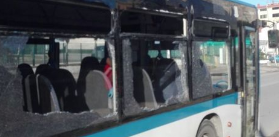 Panico nel napoletano, bus va nei fosse e si spaccano i vetri