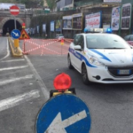 Napoli, chiusa la galleria laziale per caduta calcinacci