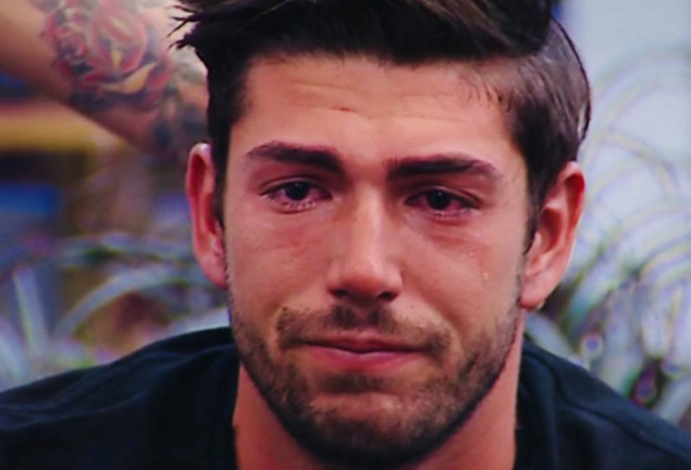 Ignazio Moser potrebbe lasciare il GF: problemi fisici per il giovane