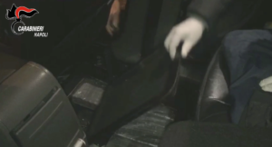 Arrestato l'insospettabile narcos della camorra: aveva in auto 8kg di cocaina