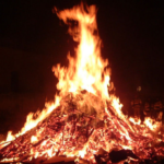 Psicosi baby gang, ragazzi accendono il fuoco di Sant'Antuono: interviene la polizia