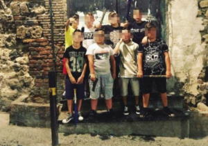 Napoli e le baby gang, la città "cornuta e mazziata"