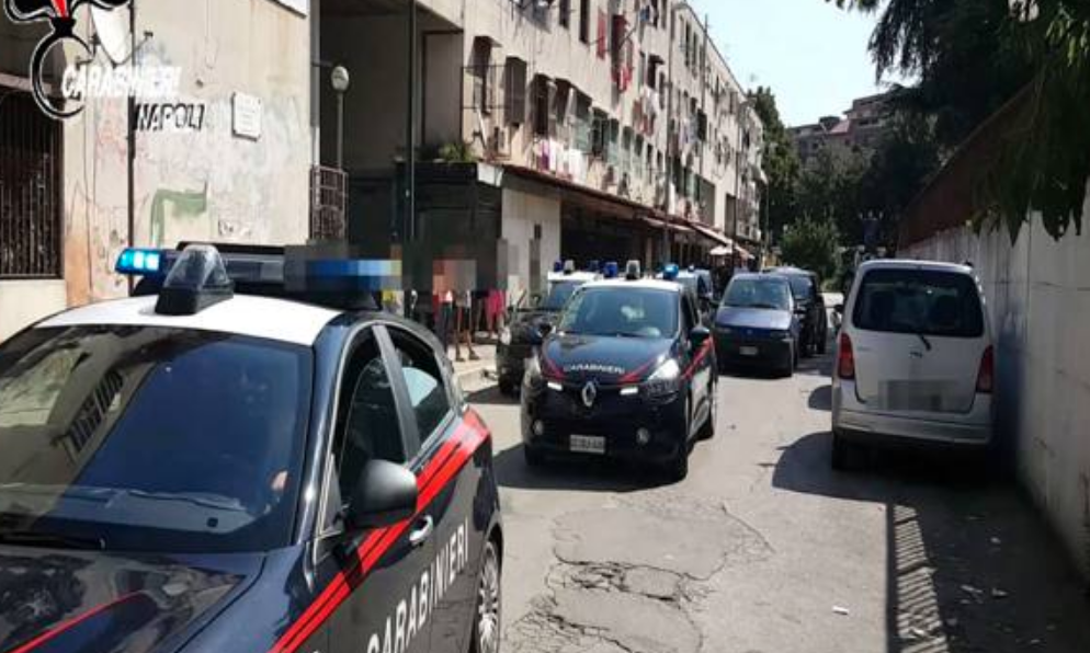 Pizzo ai commercianti per mantenere i commercianti, arrestati 3 giovani affiliati al clan