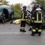 Imbocca l'autostrada in contromano, muore il giorno del suo compleanno e uccide l'altro conducente