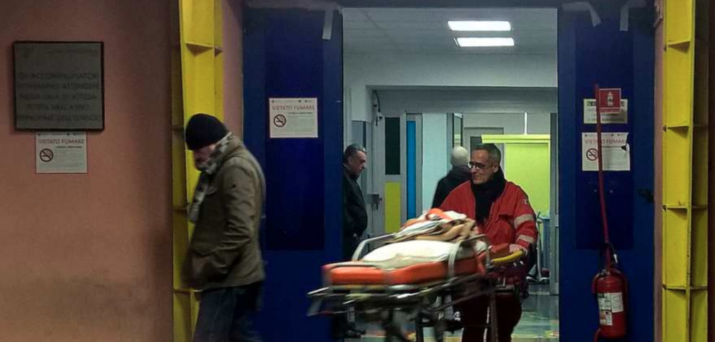 Tragedia nel Casertano, stroncato da un infarto a 42 anni in casa sua