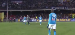 Il Napoli batte il Benevento e si riprende il primo posto: 2-0 al Vigorito