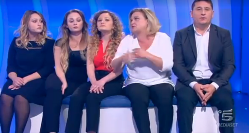 Coppia di Giugliano a C'è Posta per te, la storia di Antonella e Francesco