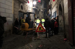 Napoli, pericolo a Quartieri Spagnoli: evacuato un intero palazzo