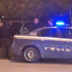 Fuorigrotta, rapina al discount MD: sparatoria tra Polizia e rapinatore, due feriti