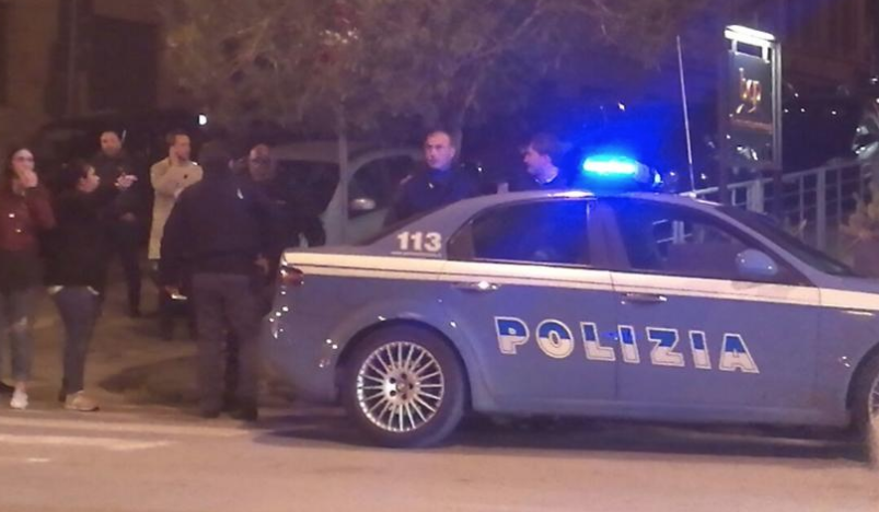 Fuorigrotta, rapina al discount MD: sparatoria tra Polizia e rapinatore, due feriti