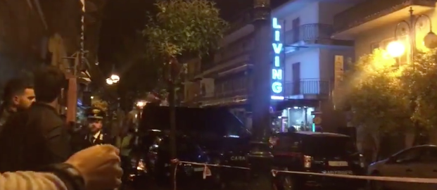 Qualiano, i carabinieri fanno irruzione: De Falco è stato immobilizzato