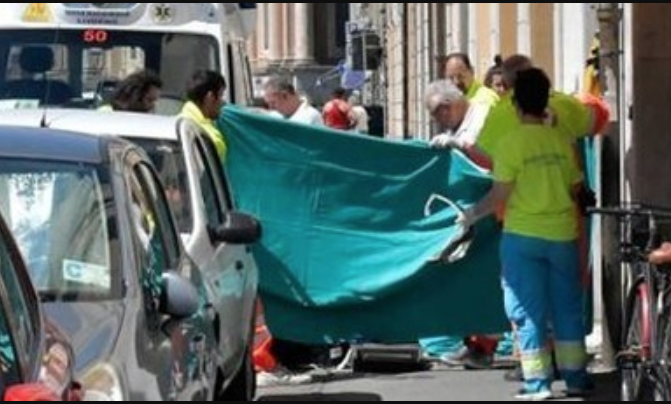 Livorno, domestica napoletana cade mentre lavora e muore
