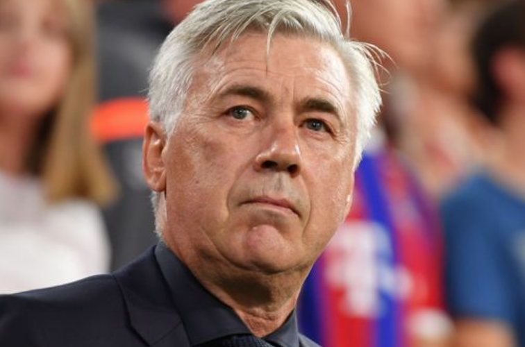 "Devi restare a Napoli", la telefonata di Ancelotti per convincere il calciatore azzurro