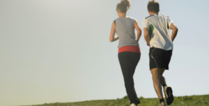 Scandalo in provincia, amanti beccati in un quartiere: il messaggio degli operai