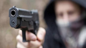 Giugliano, tentano l'agguato ma la vittima è riuscita a scappare