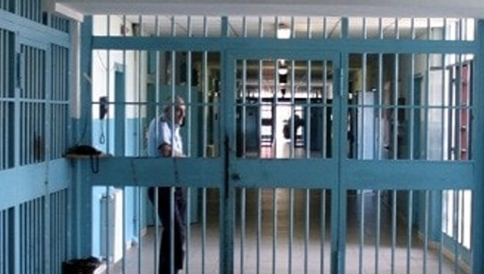 Carcere di Ariano Irpino, cellulari nascosti nel pantaloncino del bimbo