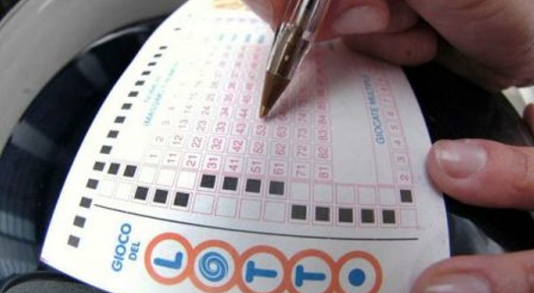 Napoli e il Lotto fortunato: vinti 124mila euro