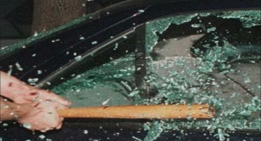 Terrore in provincia di Caserta, rapina con asce e bastoni: vittime picchiate e derubate